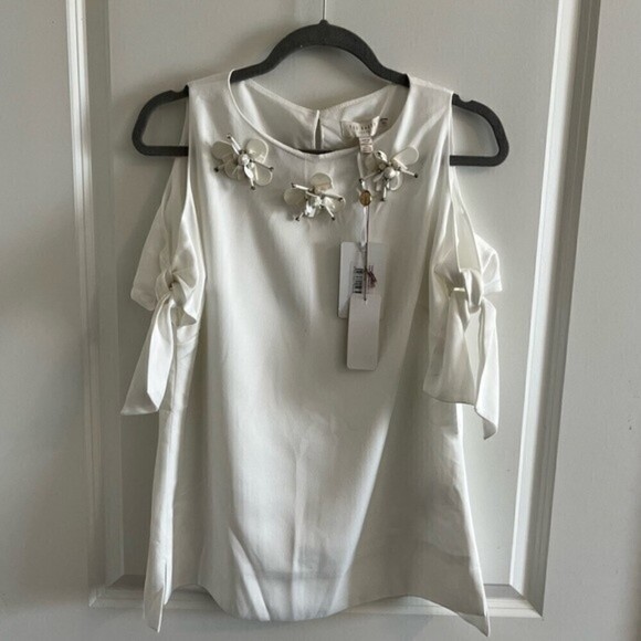 - TED Baker Yanas Embellished Cold Shoulder Top 6US - Picture 4 of 11
